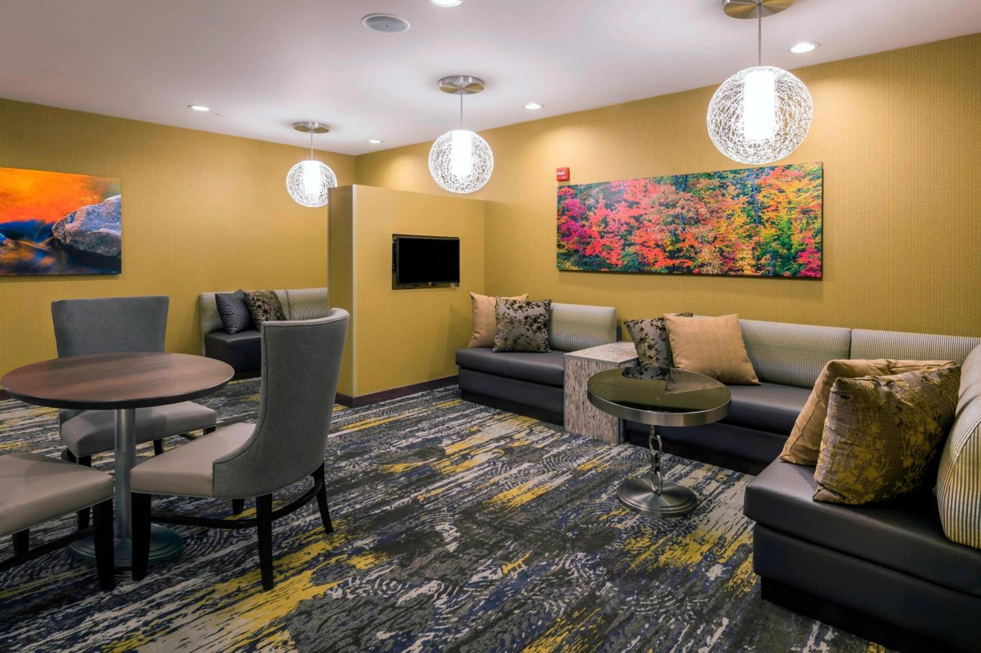 Springhill Suites By Marriott Fishkill Exterior photo