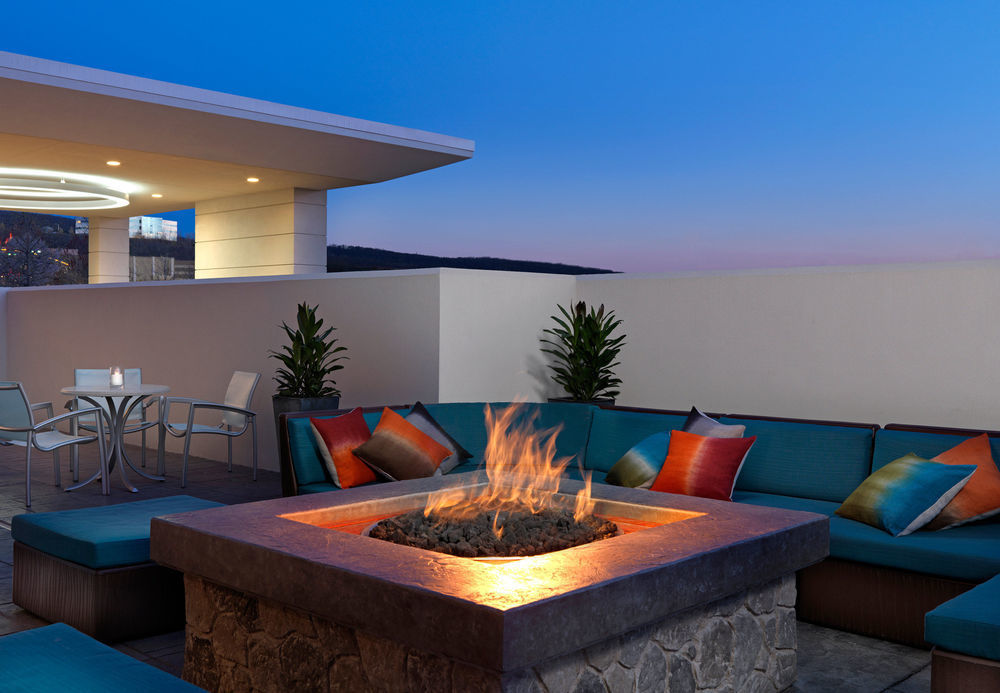 Springhill Suites By Marriott Fishkill Exterior photo